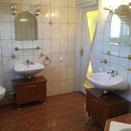 بيت للعطل Sueti Nyaralo Balatonmáriafürdő