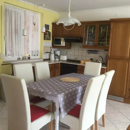 Sueti Nyaralo Holiday home *