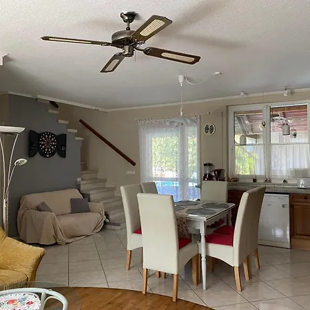 Sueti Nyaralo Balatonmáriafürdő